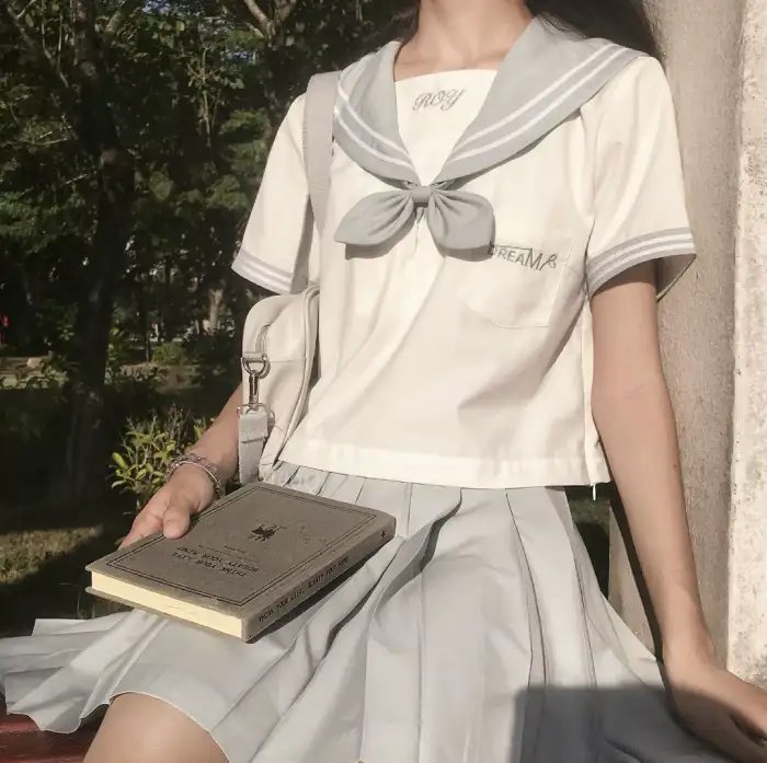 IVE首次世界影院巡演